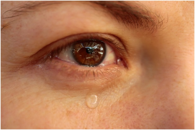 10 hidden reasons why your eyes have excessive watering most of the time